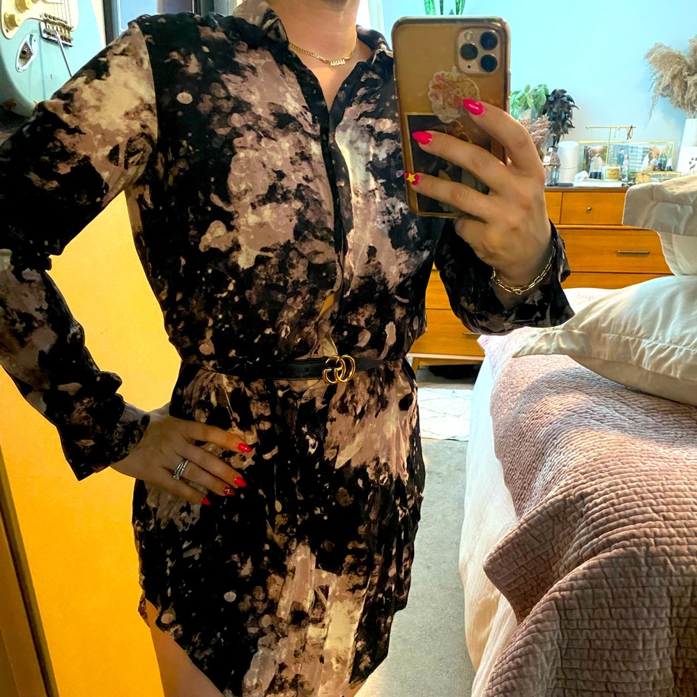 Divided Bleach-look long sleeve shirt dress. Black & Rose